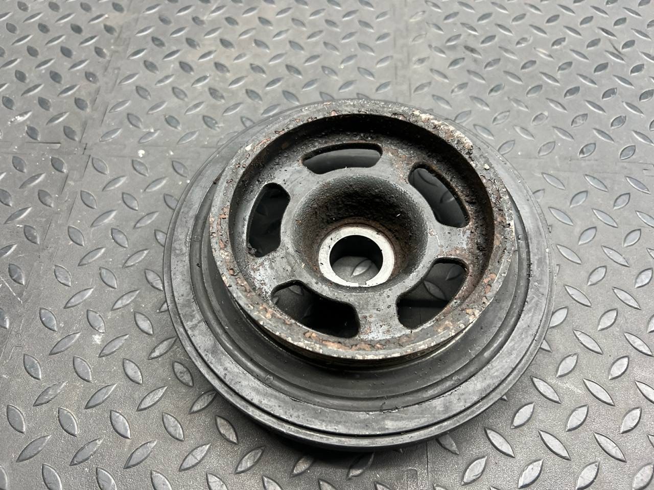 Шкив коленвала Mercedes E/W210 1995-2003