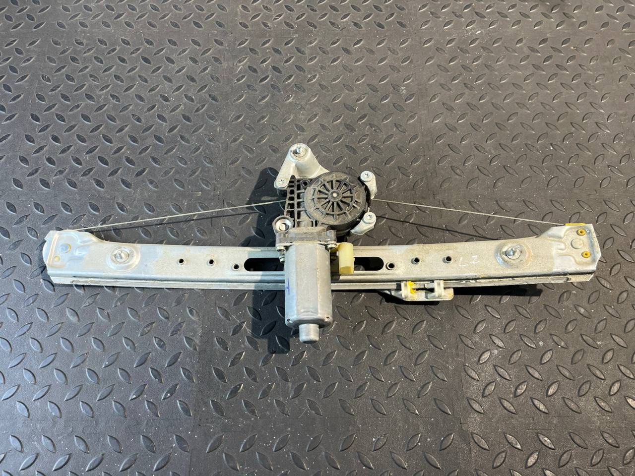 Стеклоподъемник задний левый BMW 3/E46 1998-2007