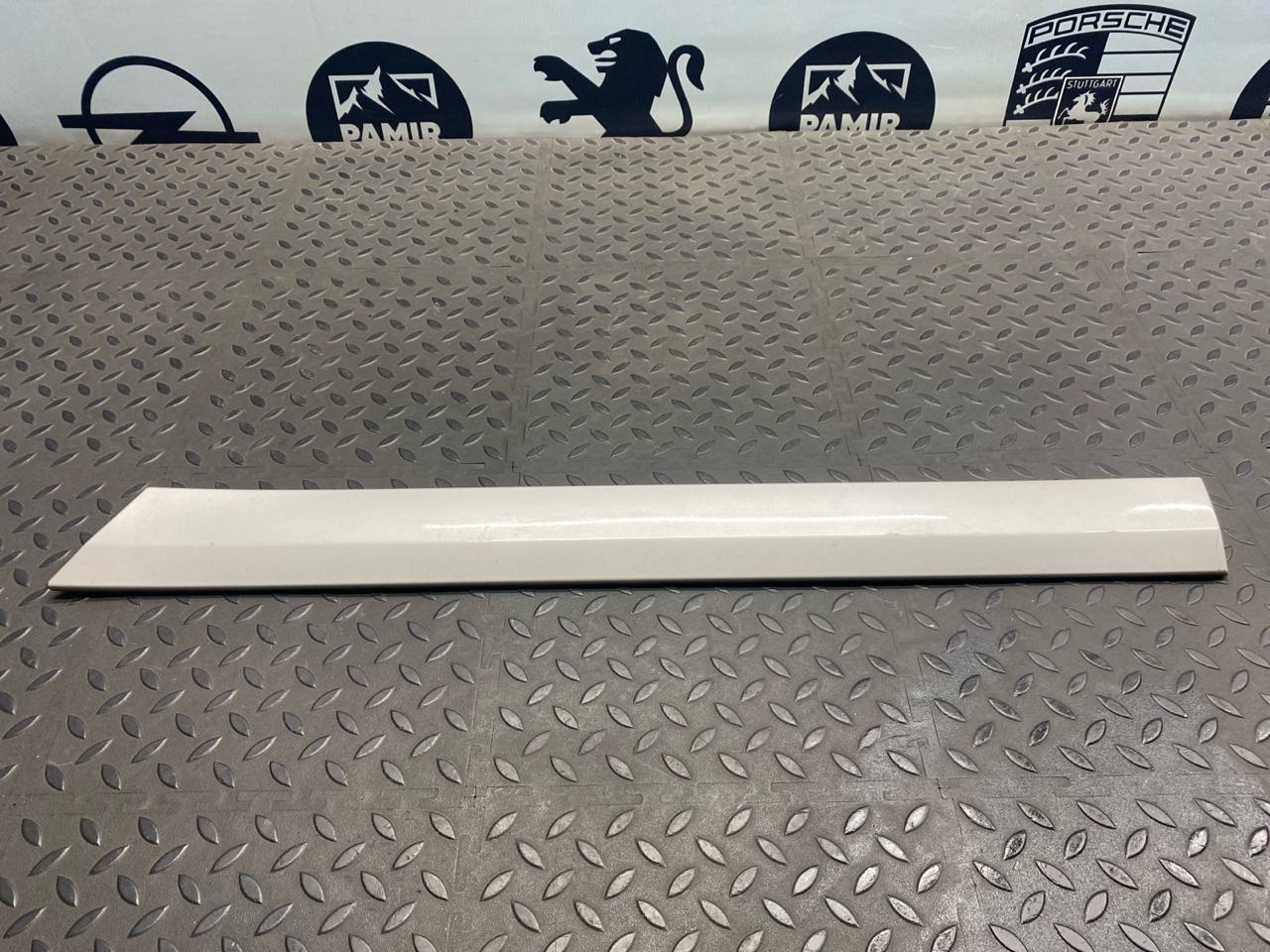 Молдинг двери задний левый Mercedes C/W203 2000-2008