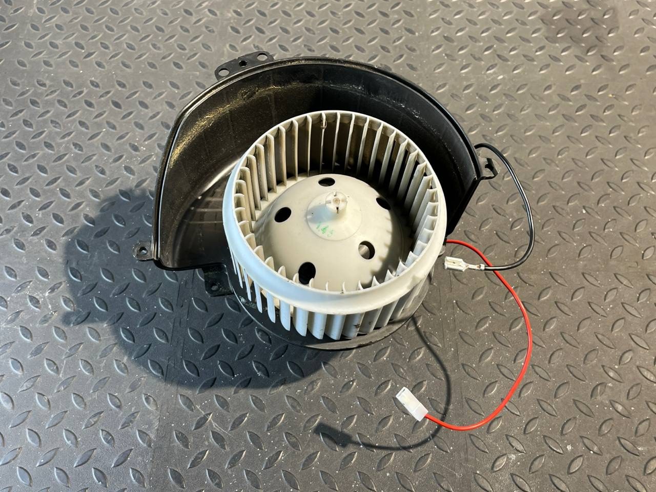 Моторчик отопителя Opel Astra/H 2004-2014