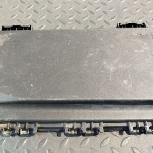 Крышка блока предохранителей Opel Zafira/B 2005-2014