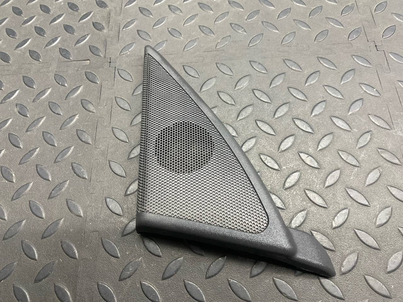 Накладка зеркала левая Mercedes C/W203 2000-2008