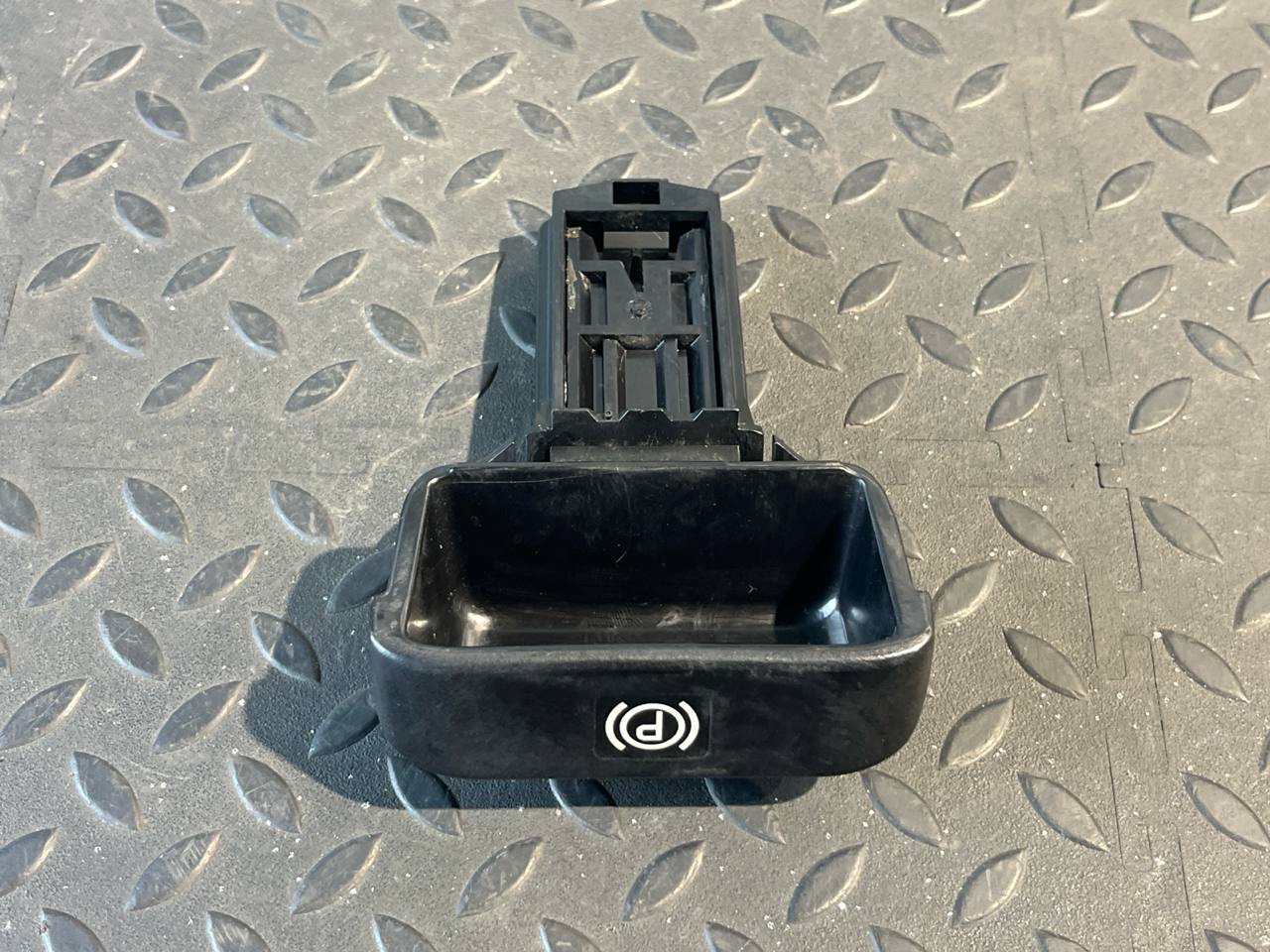 Рычаг стояночного тормоза Mercedes C/W203 2000-2008