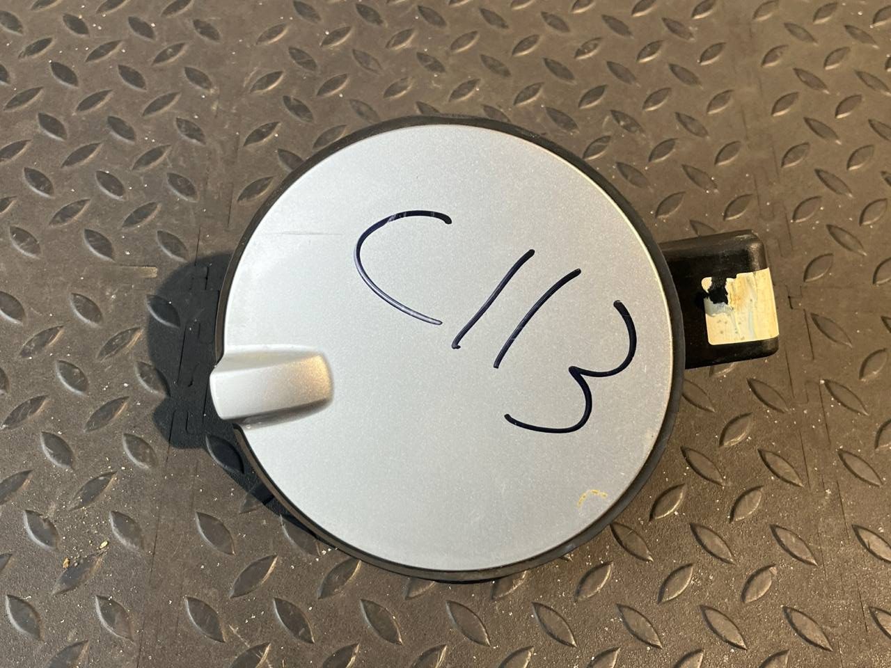 Лючок бензобака Opel Astra/H 2004-2014