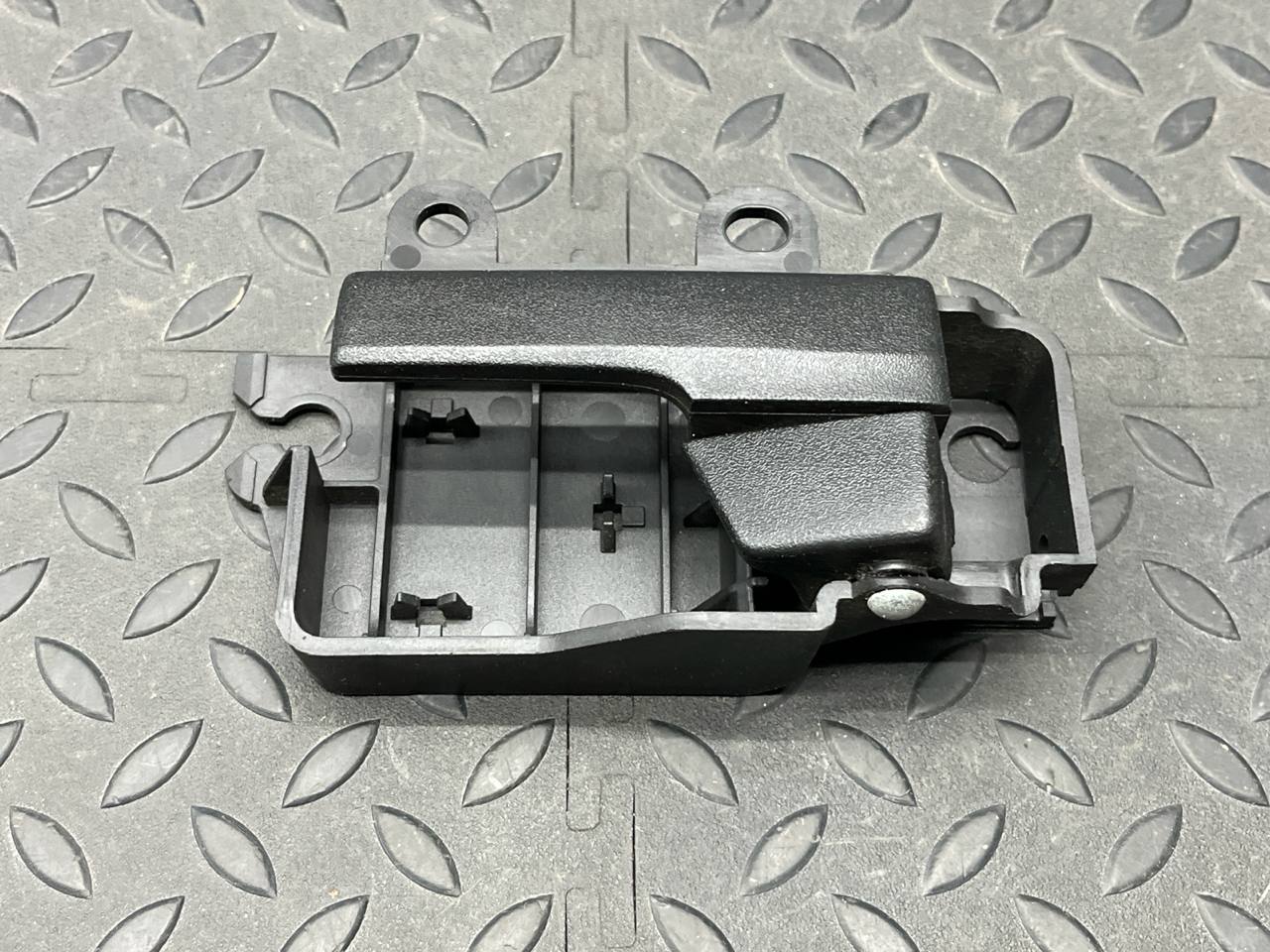 Ручка двери задняя левая Ford Focus/2 2004-2011