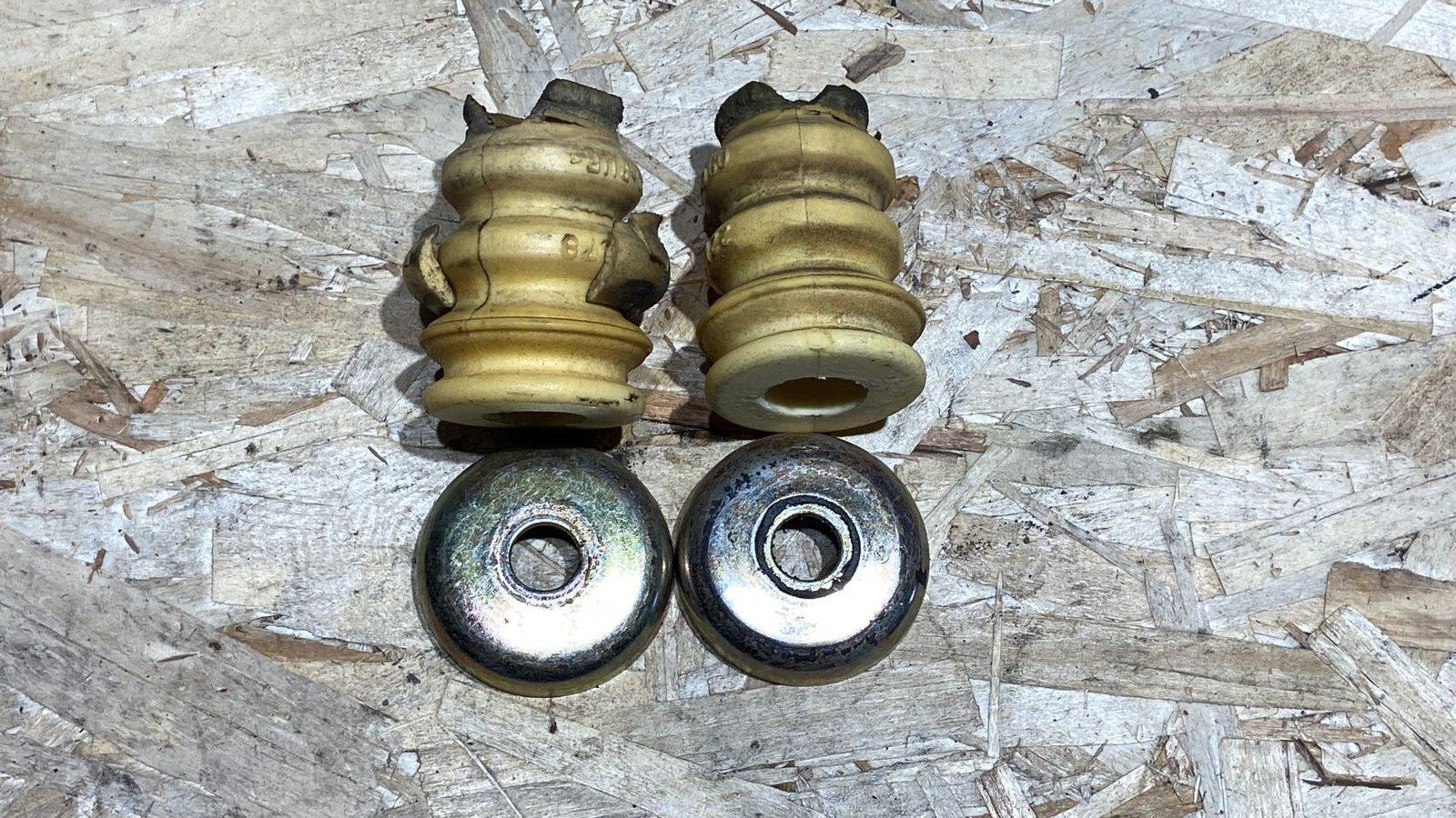 Отбойник амортизатора передний Land Rover Freelander 1998-2006