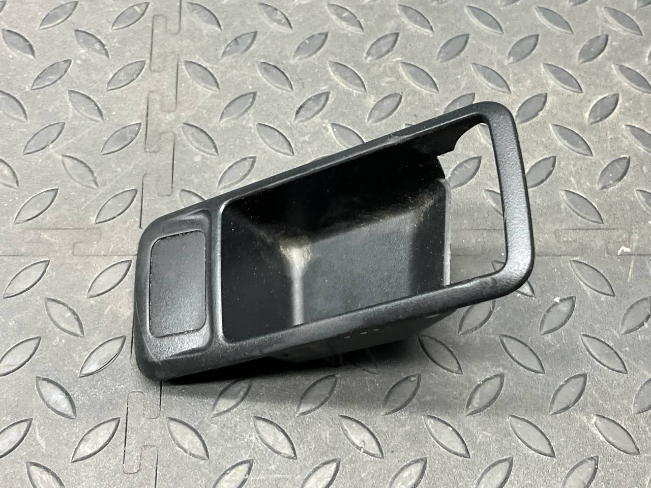 Накладка ручки двери задняя правая Ford Focus/2 2004-2011