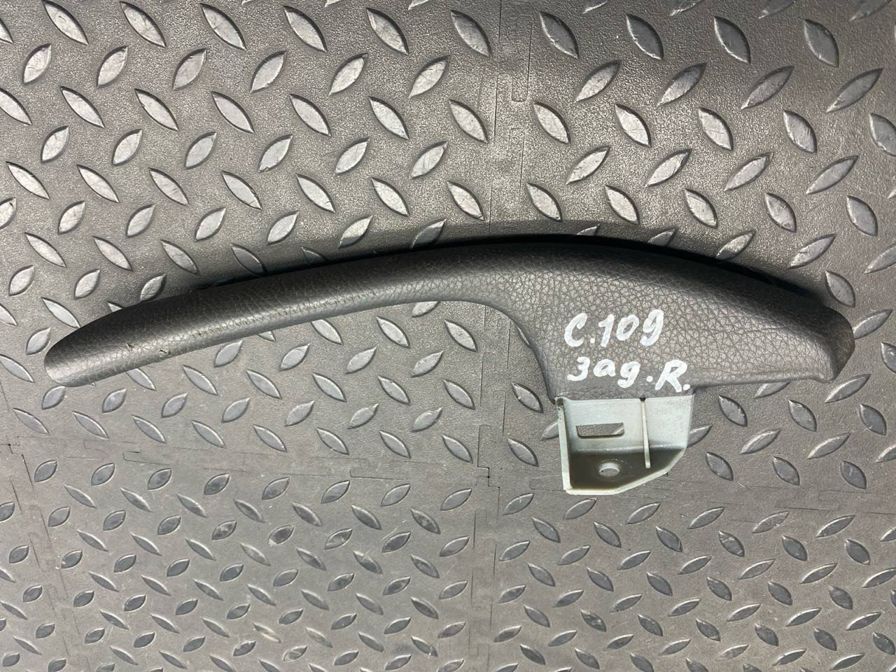 Ручка двери задняя правая Mercedes E/W210 1995-2003