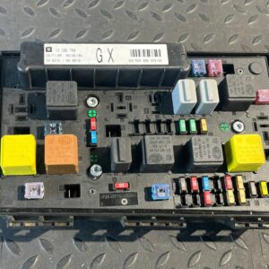 Блок предохранителей Opel Astra/H 2004-2014