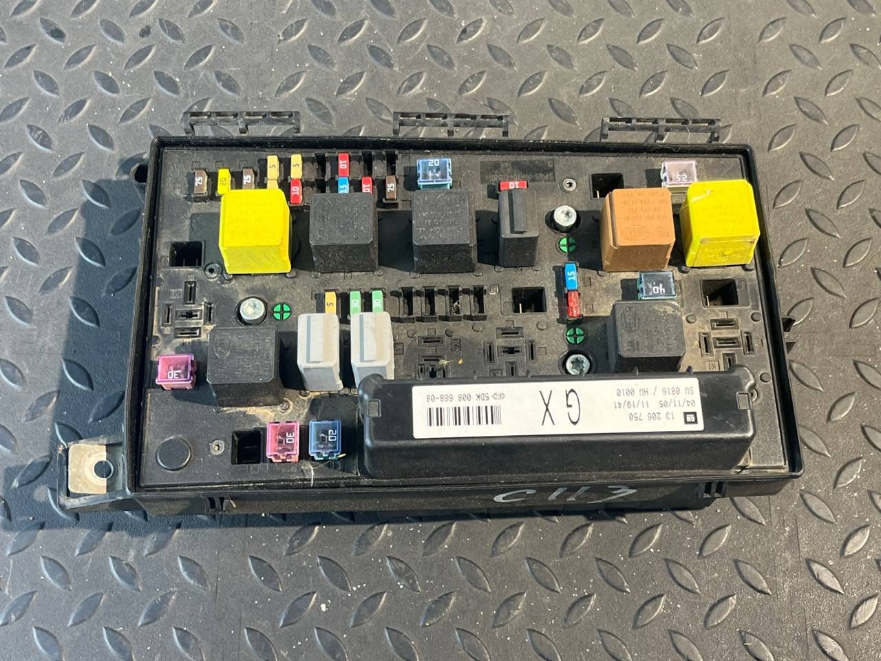 Блок предохранителей Opel Astra/H 2004-2014