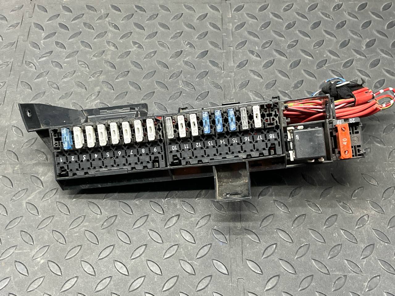 Блок предохранителей Mercedes E/W210 1995-2003