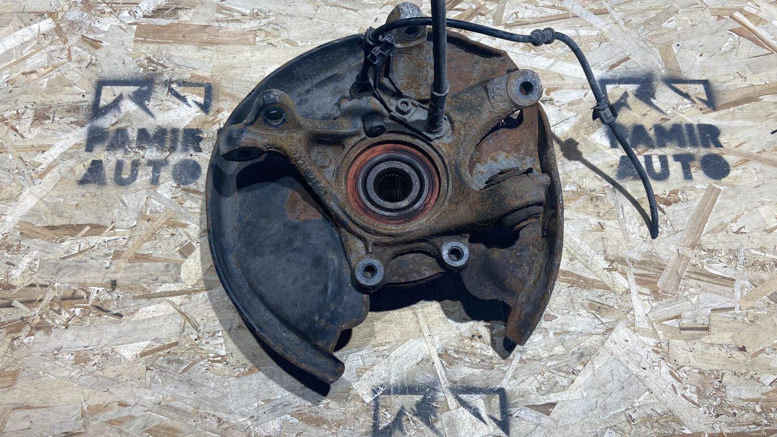 Кулак поворотный задний левый Mercedes E/W210 1995-2003