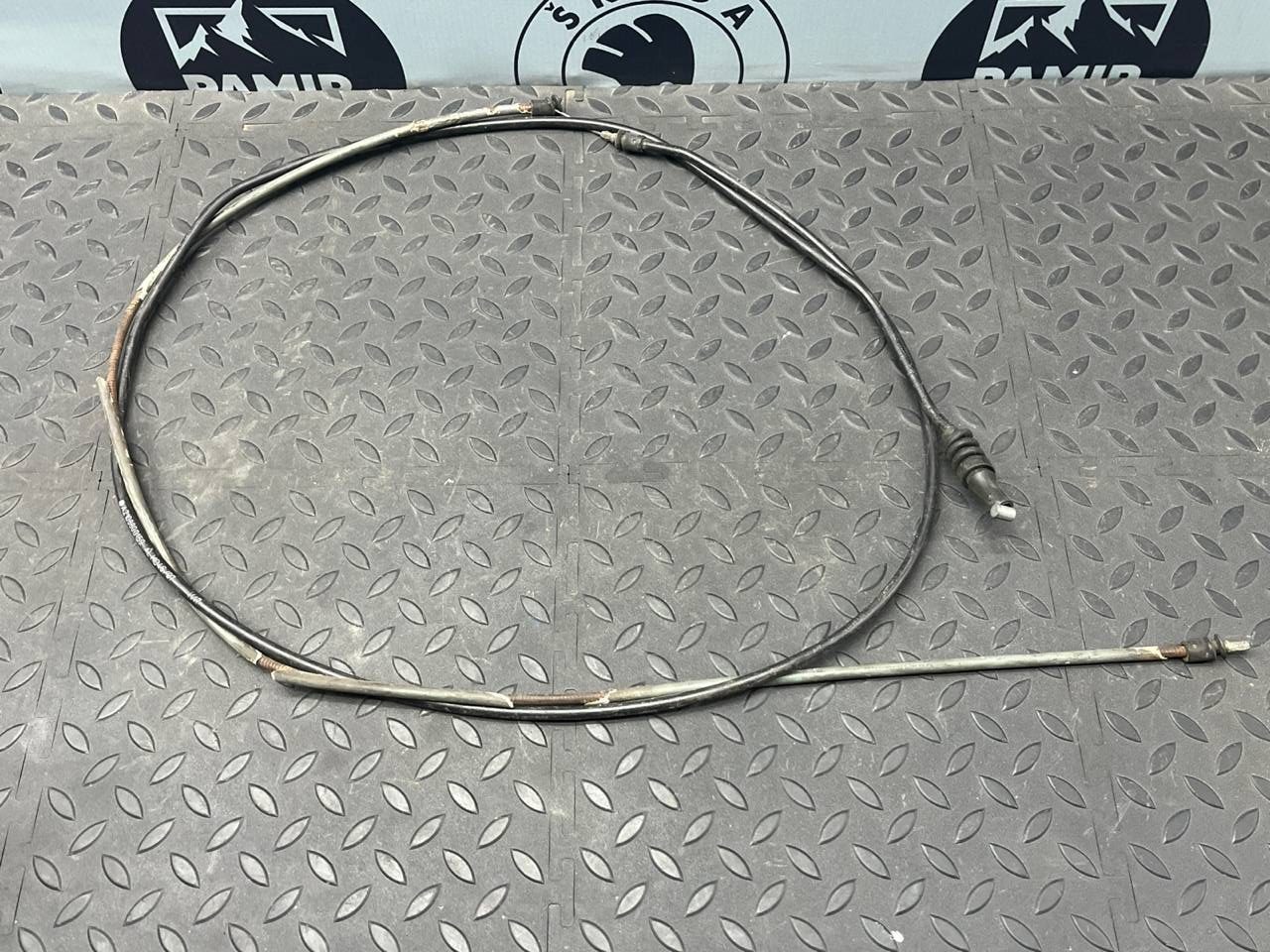 Трос замка капота Mercedes E/W210 1995-2003