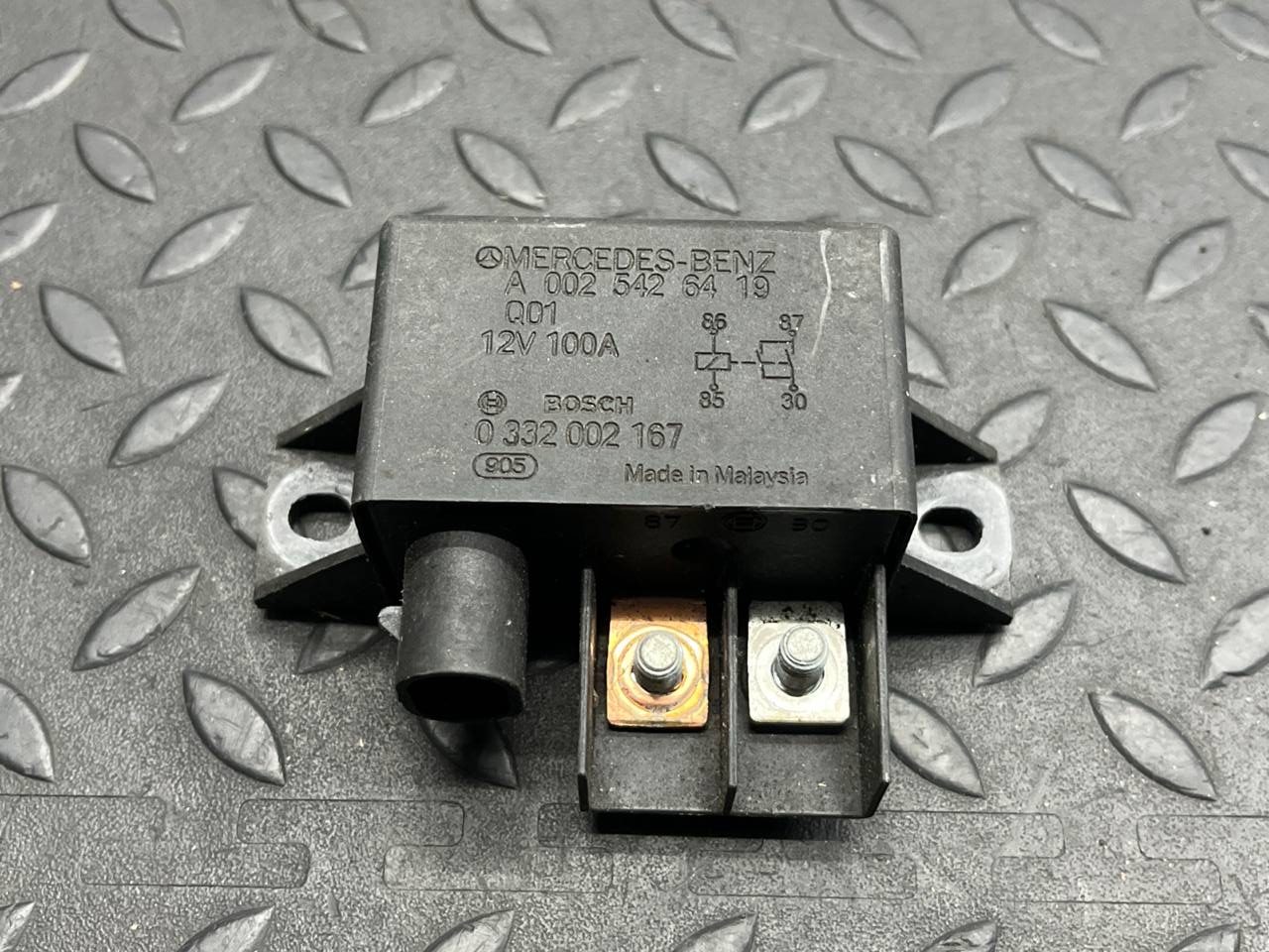 Реле АКБ Mercedes E/W211 2002-2009