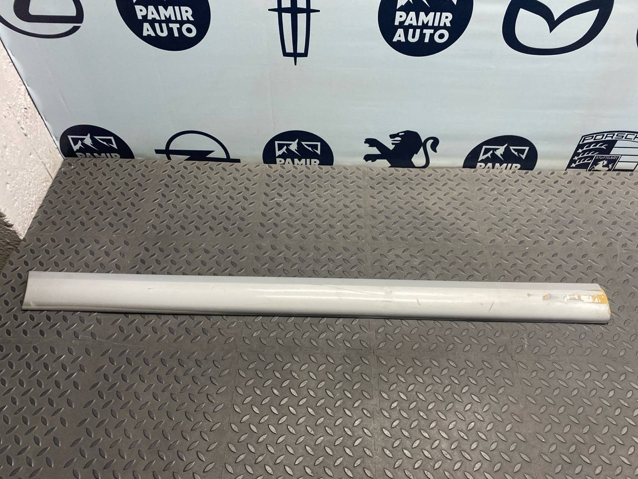 Молдинг двери передний левый Mercedes E/W210 1995-2003