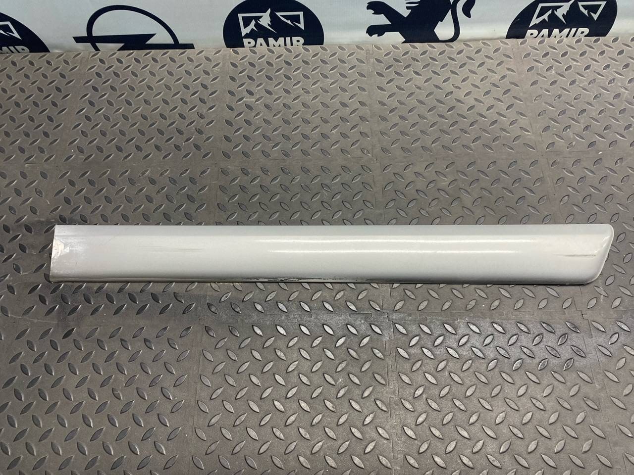 Молдинг двери задний левый Mercedes E/W210 1995-2003