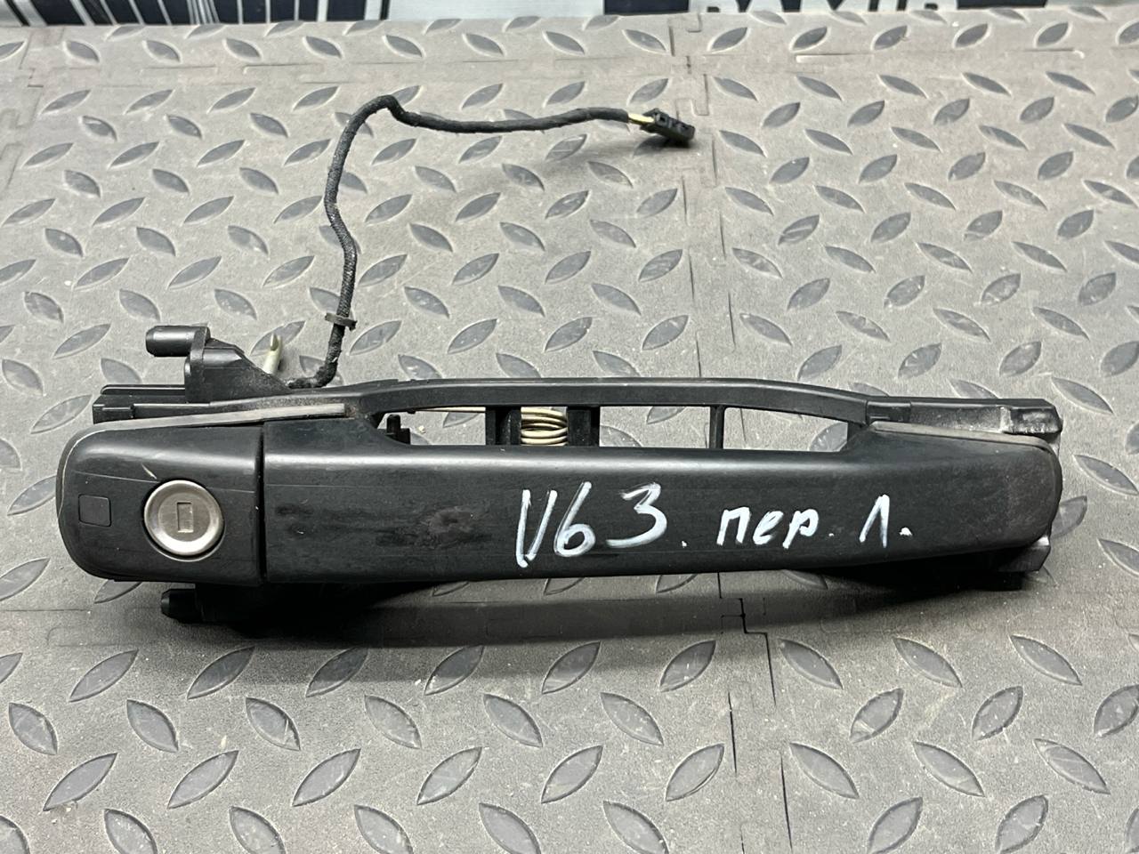 Ручка двери передняя левая Mercedes C/W202 1993-2001