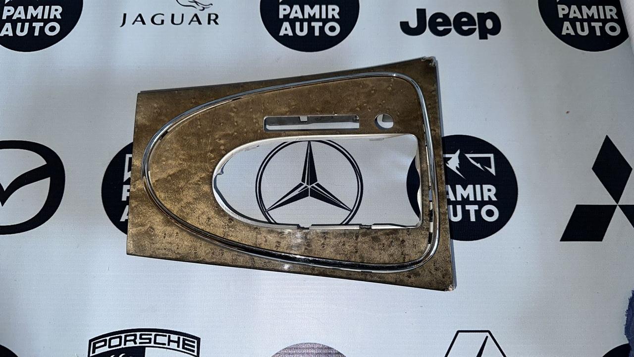 Накладка на кулису АКПП Mercedes E/W211 2002-2009