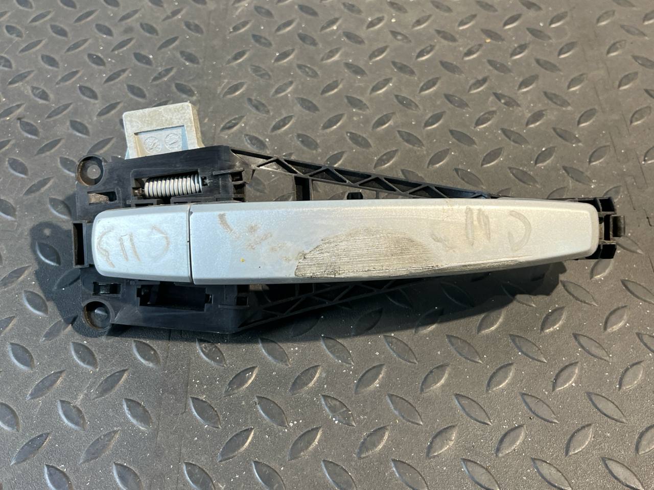 Ручка двери передняя правая Opel Astra/H 2004-2014