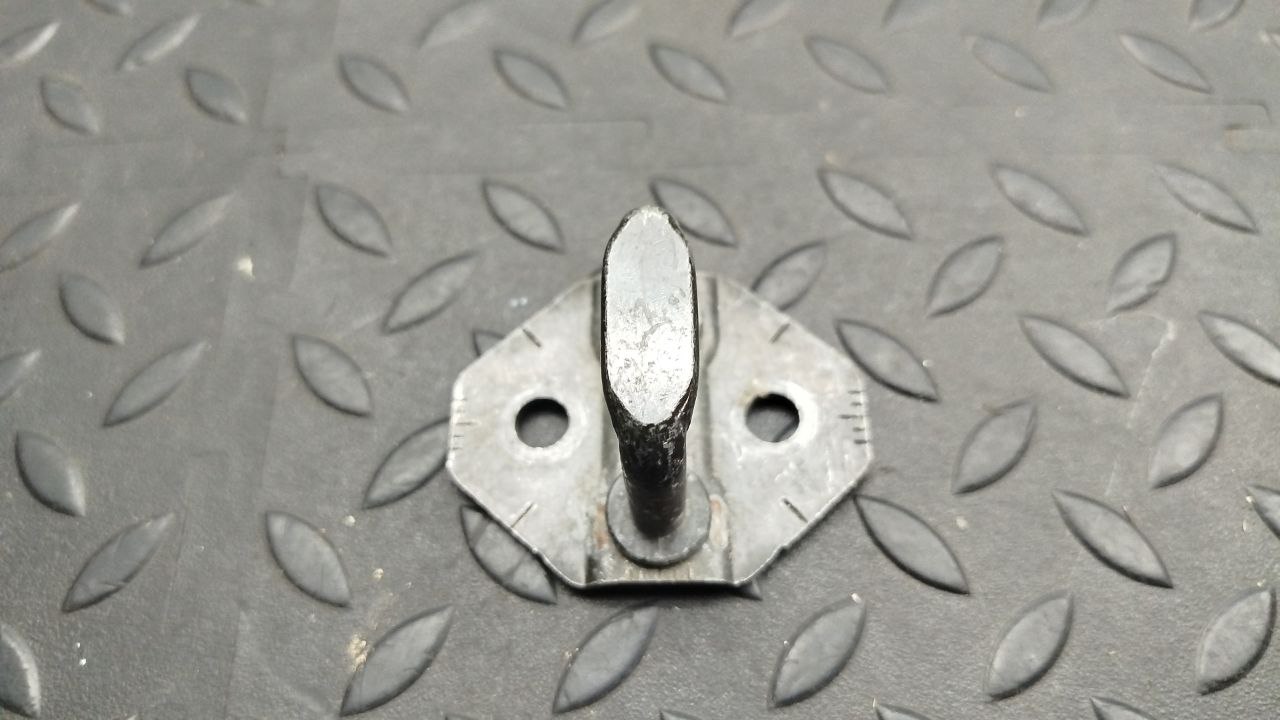 Ответная часть замка крышки багажника BMW 3/E46 1998-2007