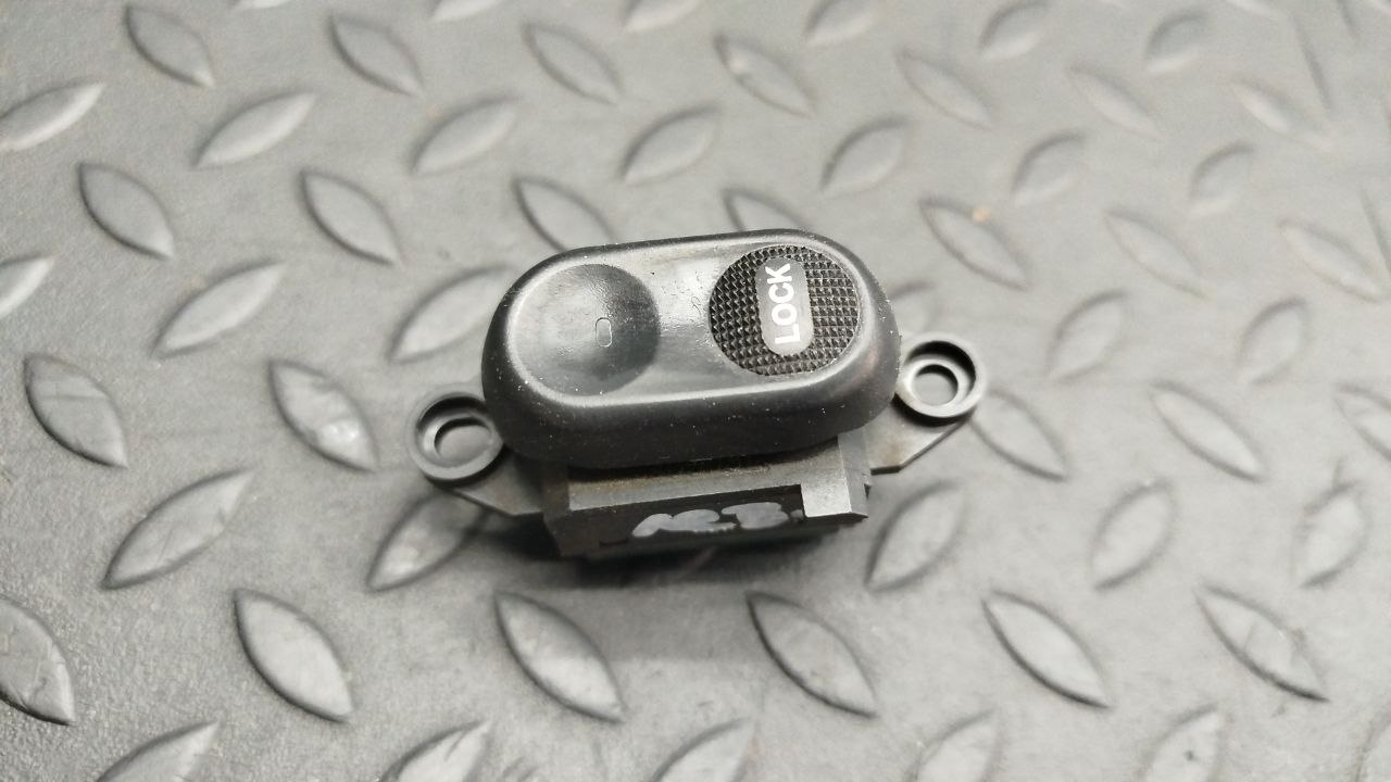 Кнопка центрального замка Chrysler PT Cruiser 2000-2010