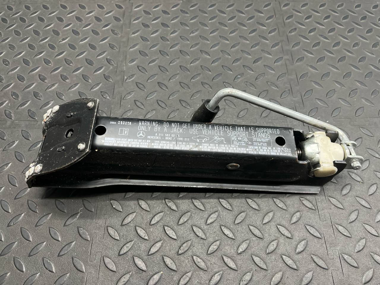 Домкрат Mercedes E/W211 2002-2009