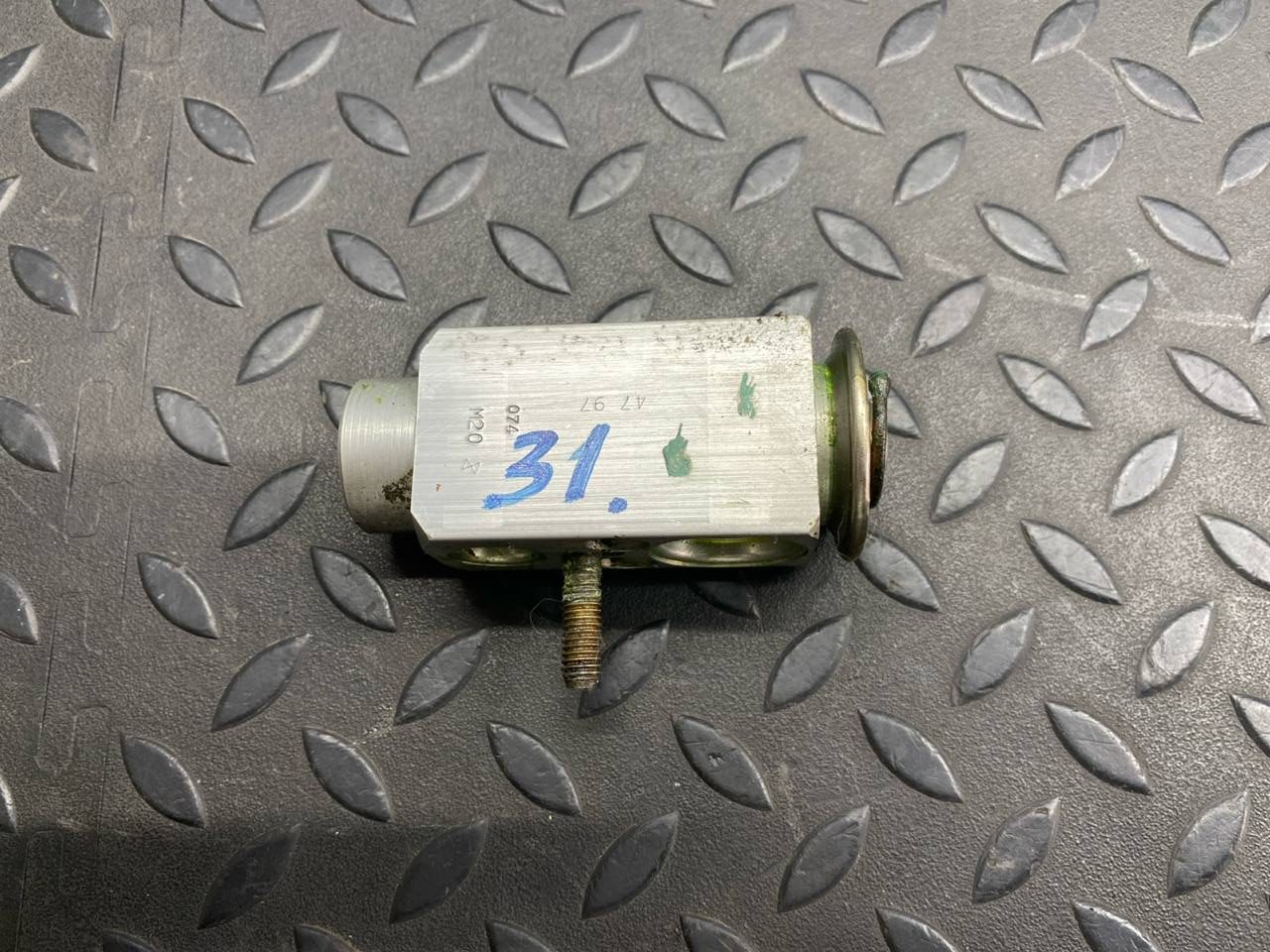 Клапан кондиционера Mercedes E/W210 1995-2003