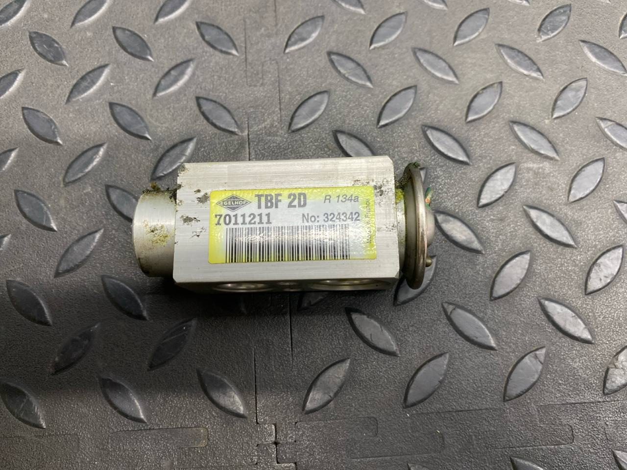 Клапан кондиционера Opel Zafira/B 2005-2014