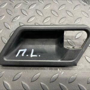 Накладка ручки двери передняя левая Mercedes C/W202 1993-2001
