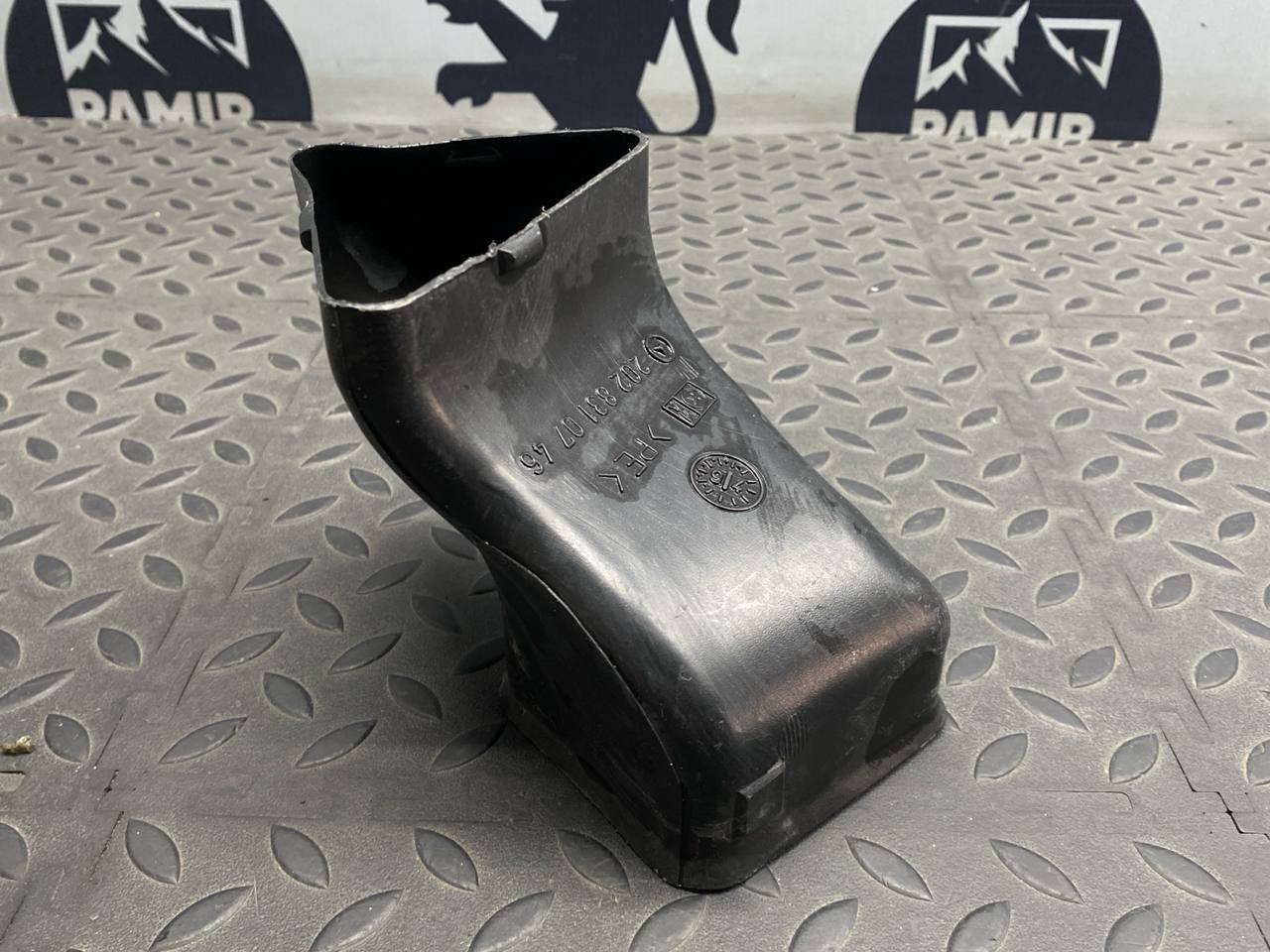 Воздуховод отопителя Mercedes C/W202 1993-2001