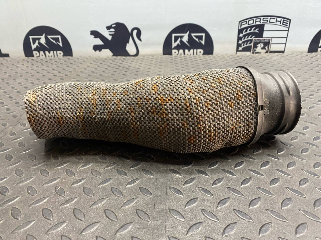 Патрубок воздушного фильтра Mercedes E/W211 2002-2009