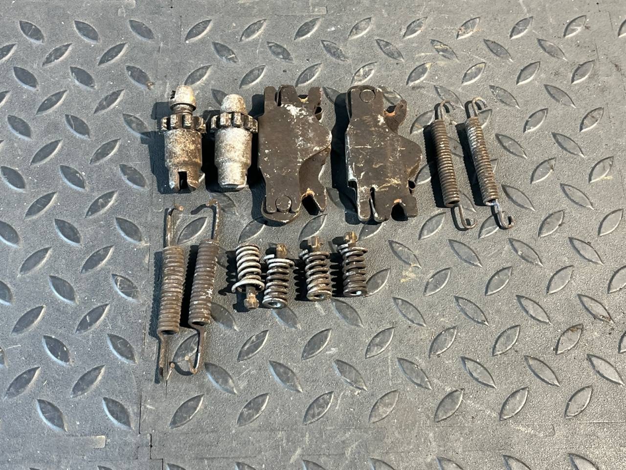 Механизм стояночного тормоза BMW 3/E90 2004-2013