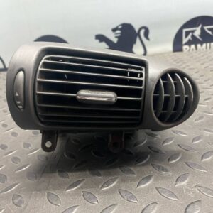 Дефлектор воздушный правый Mercedes C/W203 2000-2008