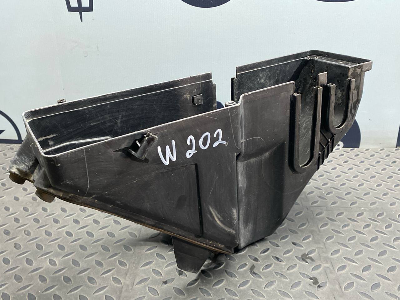 Корпус блока предохранителей Mercedes C/W202 1993-2001