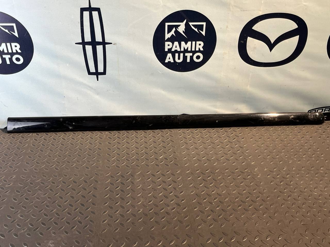 Молдинг двери передний левый Mercedes M/W163 1997-2005