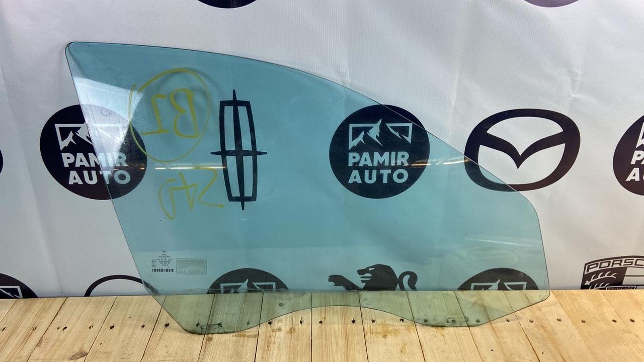 Стекло двери переднее правое Mercedes E/W211 2002-2009