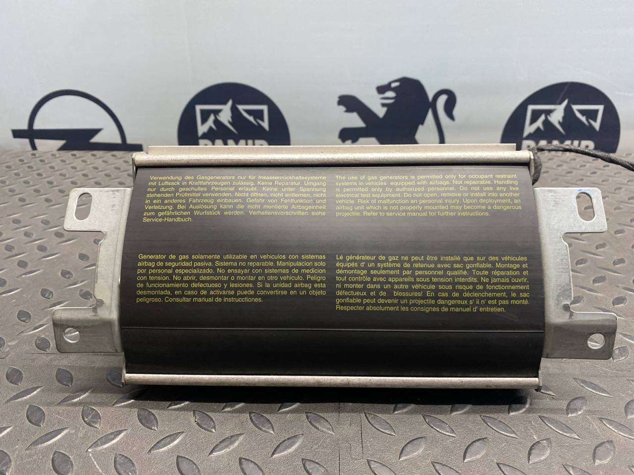 Подушка безопасности в торпедо Mercedes C/W203 2000-2008