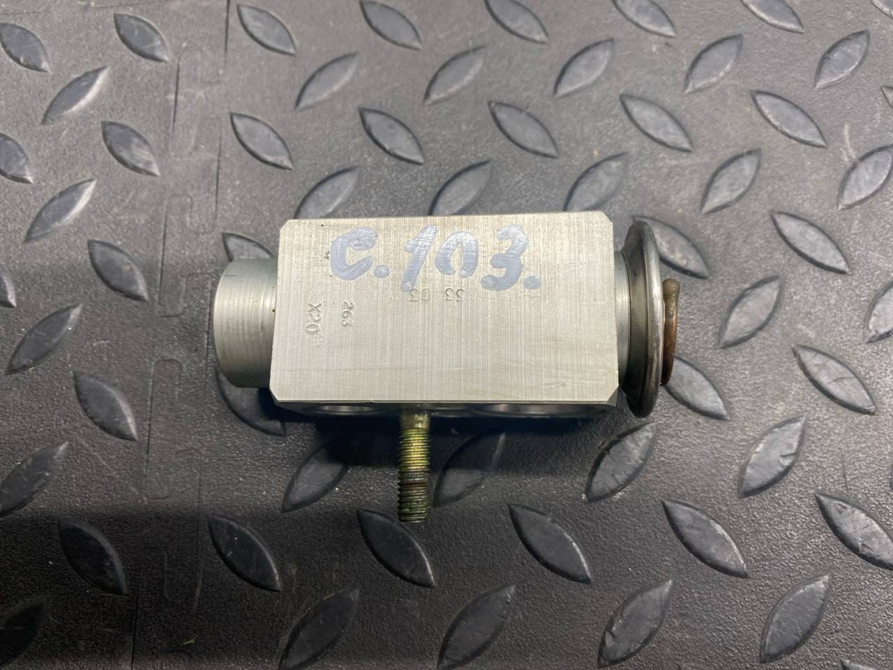 Клапан кондиционера Mercedes C/W203 2000-2008