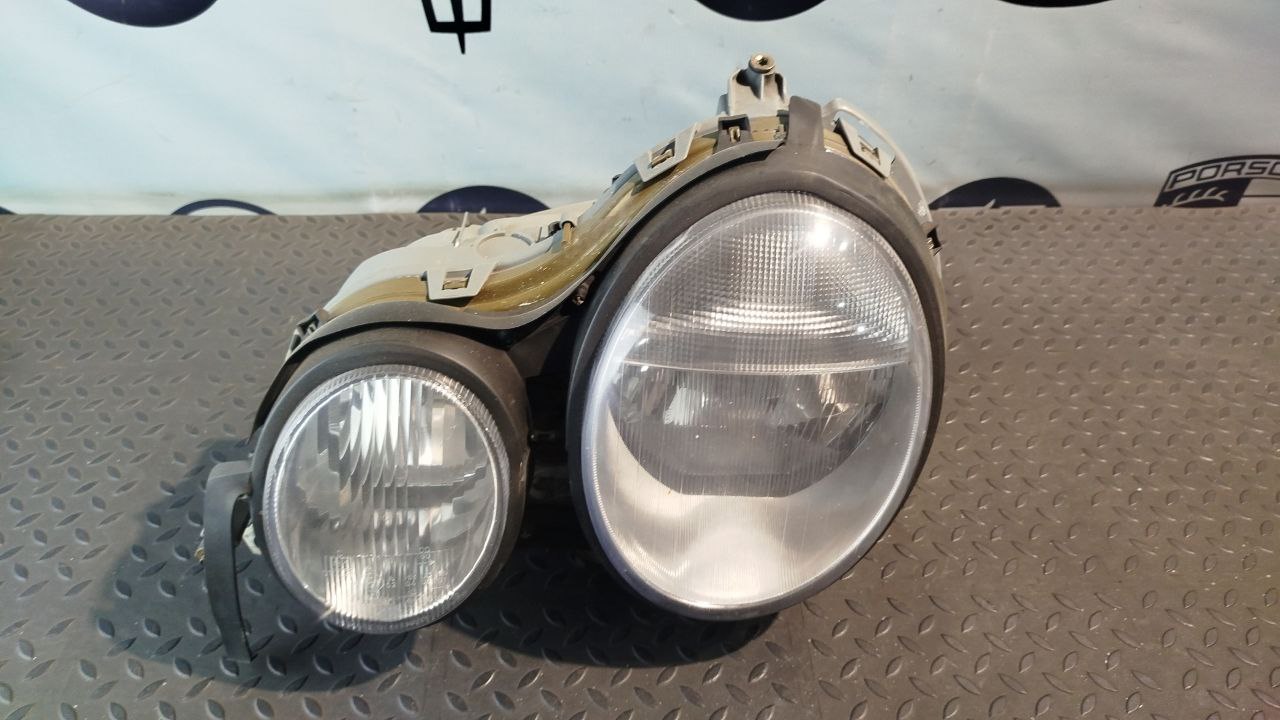 Фара левая Mercedes E/W210 1995-2003