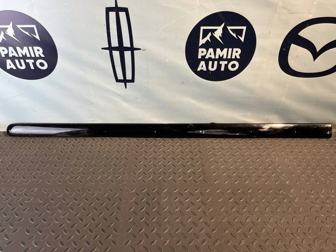 Молдинг двери передний правый Mercedes M/W163 1997-2005