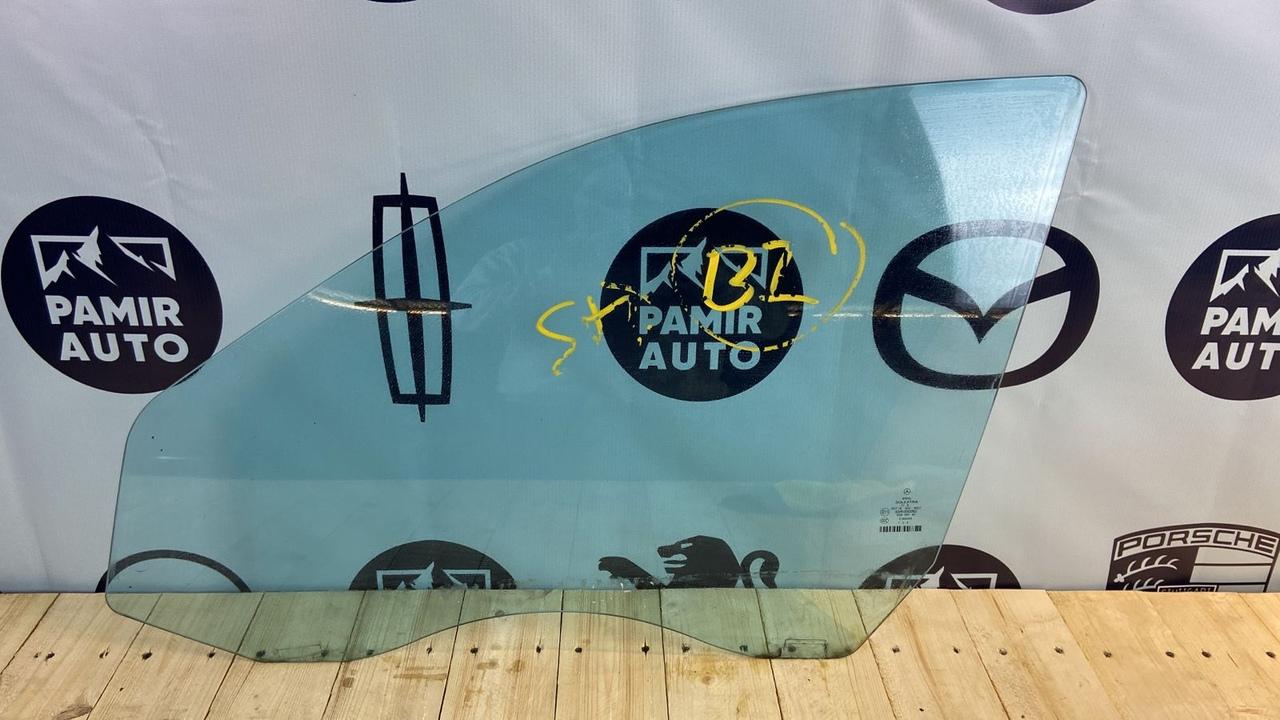 Стекло двери переднее левое Mercedes E/W211 2002-2009