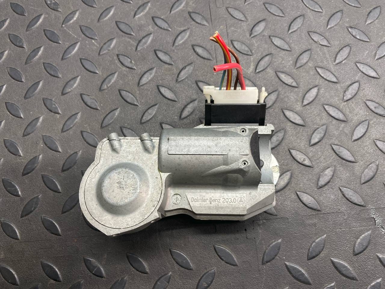 Замок рулевого управления Mercedes E/W211 2002-2009