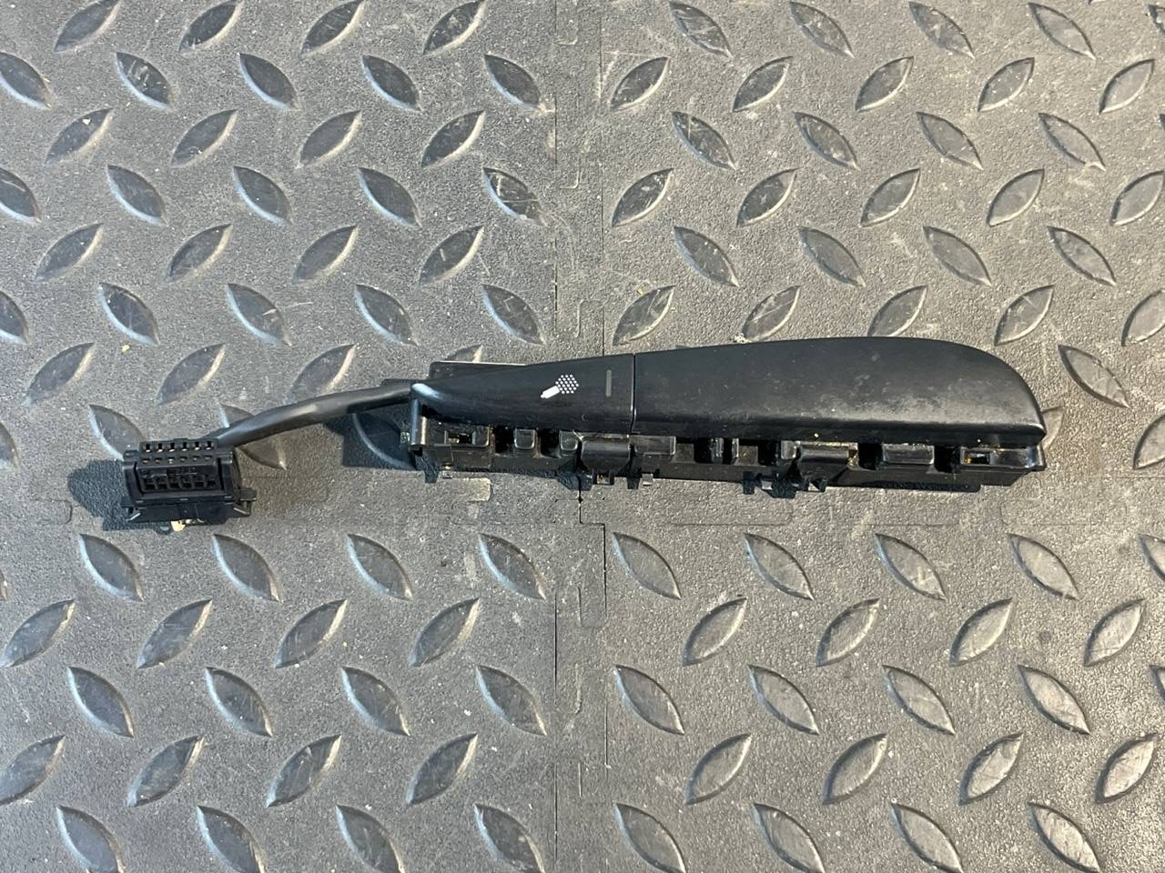 Кнопка микрофона Mercedes E/W211 2002-2009