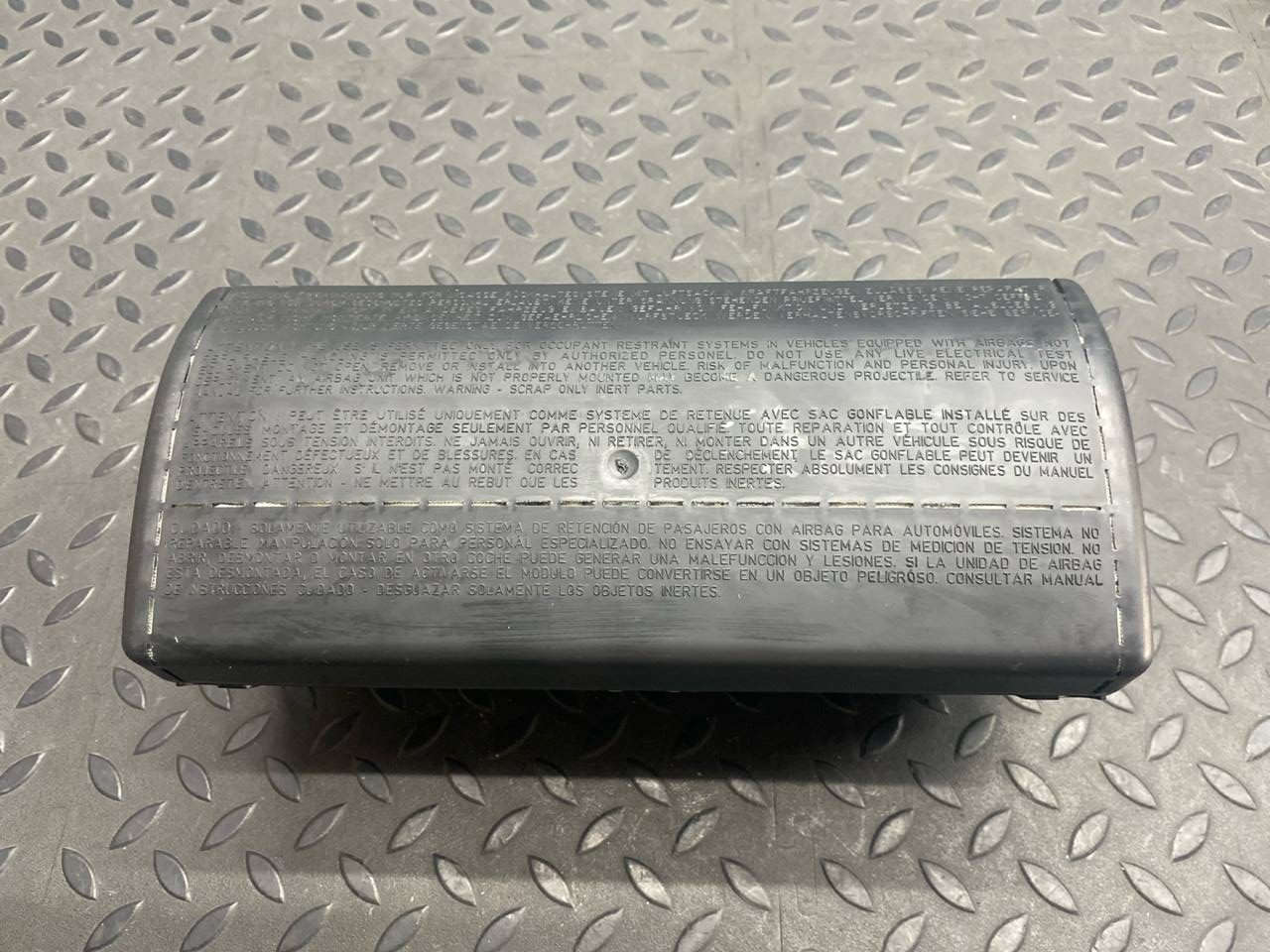 Подушка безопасности в торпедо Mercedes E/W211 2002-2009