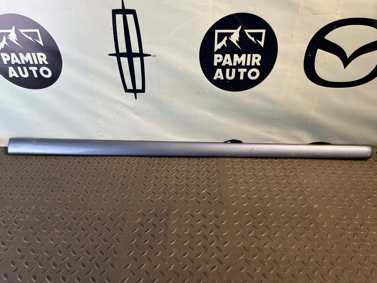 Молдинг двери передний правый Mercedes M/W163 1997-2005