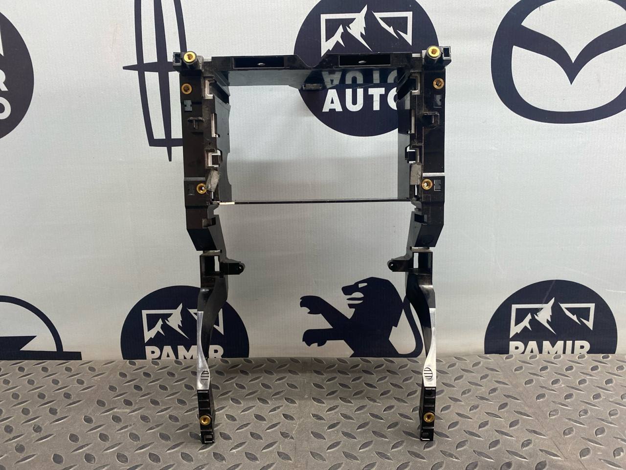 Рамка магнитолы Mercedes E/W211 2002-2009