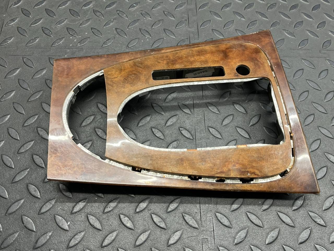 Накладка на кулису АКПП Mercedes E/W211 2002-2009