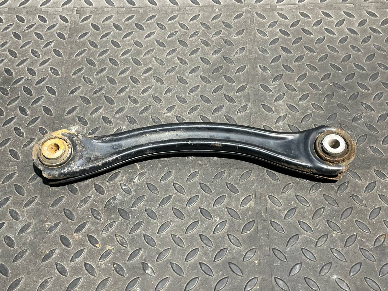 Рычаг задний Mercedes C/W203 2000-2008