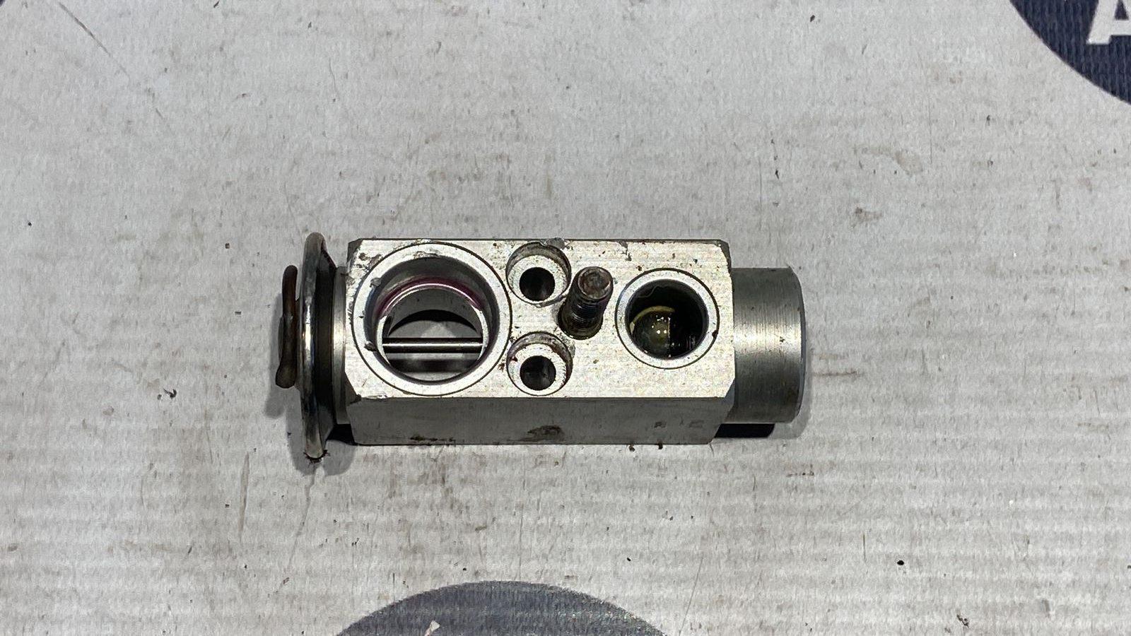 Клапан кондиционера Mercedes E/W211 2002-2009