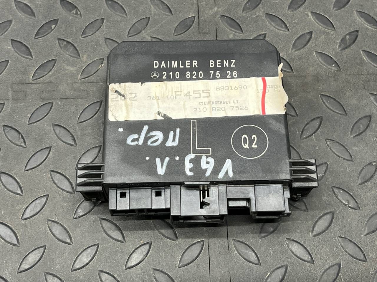 Блок комфорта двери передний левый Mercedes C/W202 1993-2001